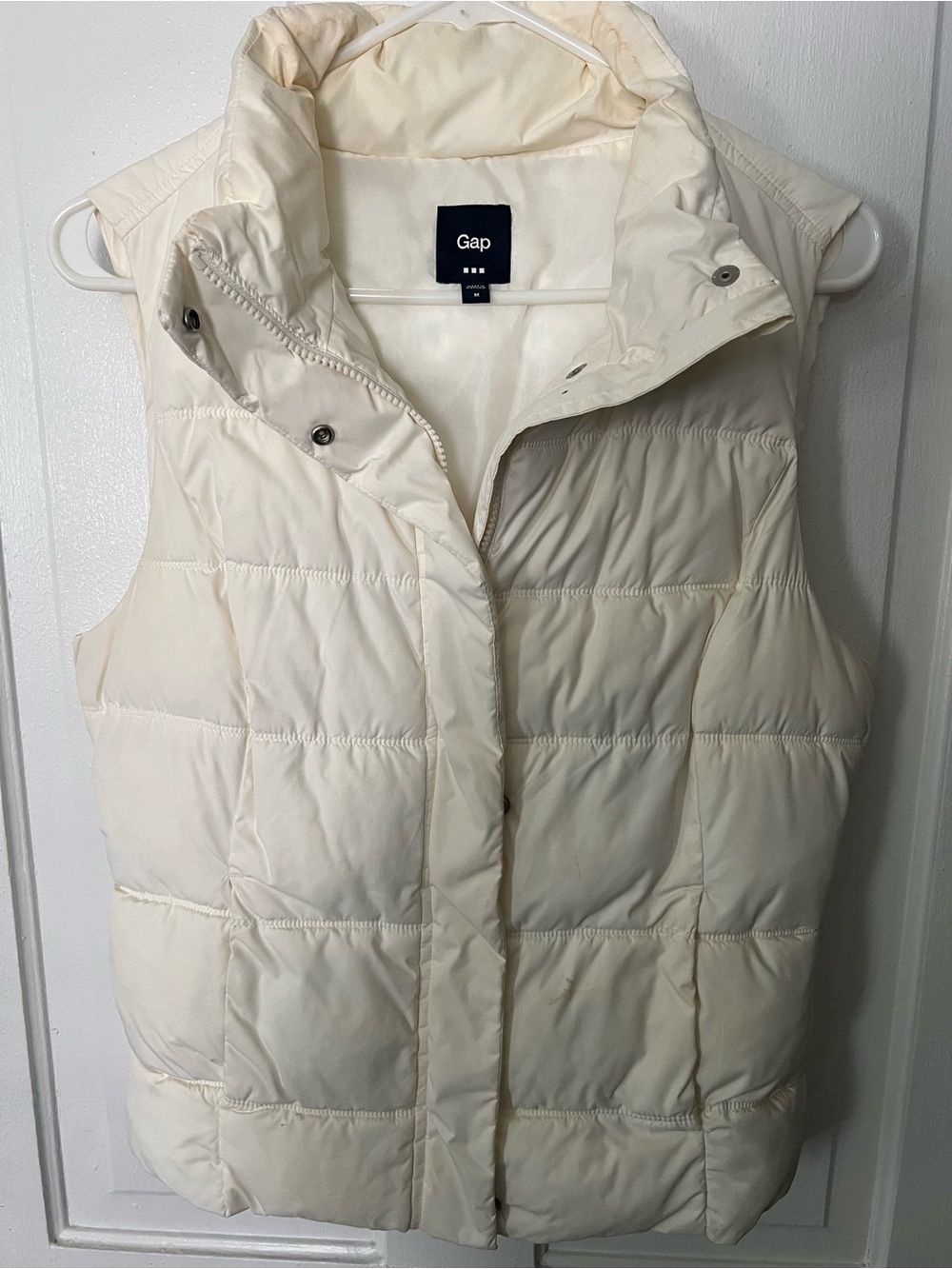 GAP Women's Ivory Quilted Puffer Vest